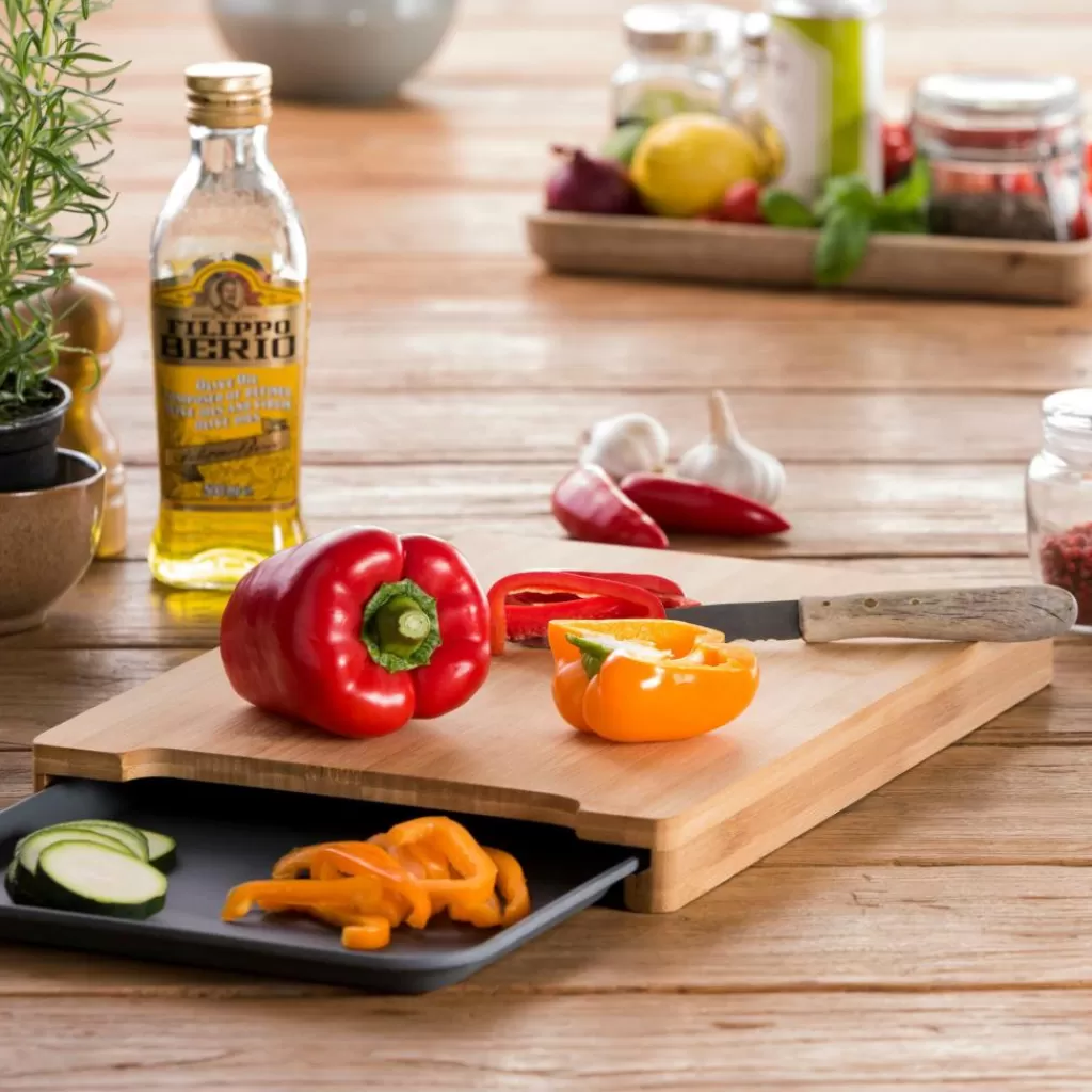 Shop BAMBOO Tabla Para Cortar Con Recipiente Gris, Natural Tablas De Cortar